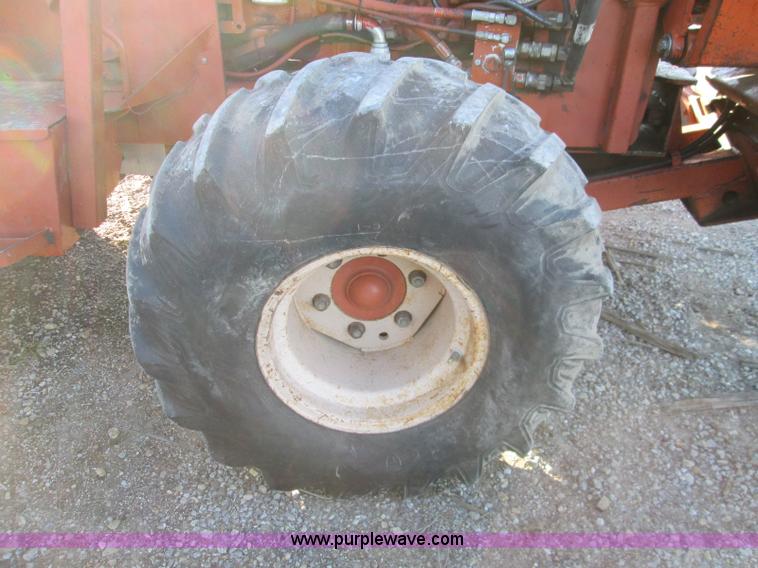 image for item I8679 1985 Ditch Witch 6510DD trencher