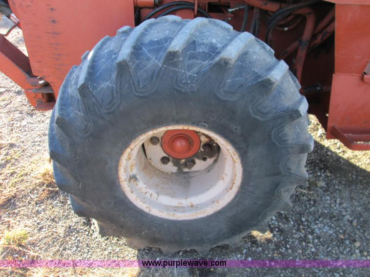 image for item I8679 1985 Ditch Witch 6510DD trencher