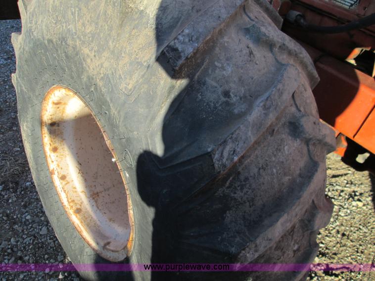 image for item I8679 1985 Ditch Witch 6510DD trencher