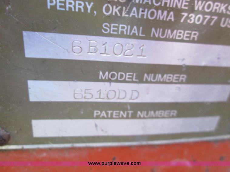 image for item I8679 1985 Ditch Witch 6510DD trencher