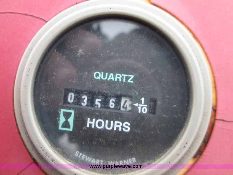 image for item I8683 2001 Lee Boy 420 pneumatic roller