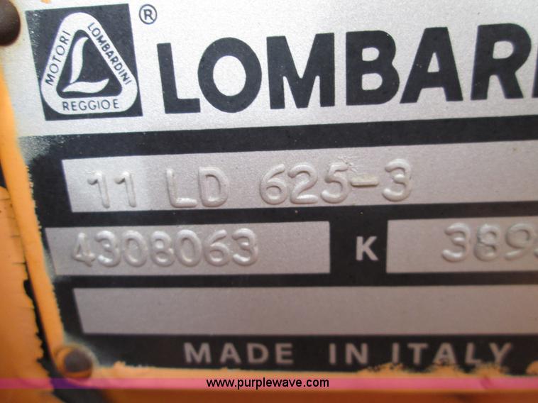 image for item I8683 2001 Lee Boy 420 pneumatic roller