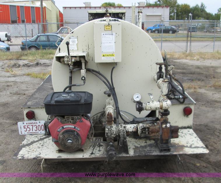 image for item I8685 2004 Ingersoll Rand HT540L pot hole patcher