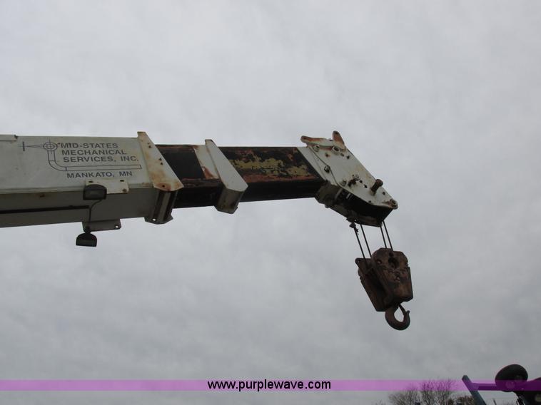 image for item I8880 Drott 1800CC crane