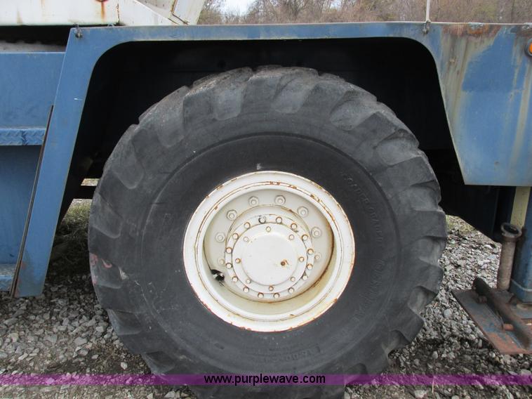 image for item I8880 Drott 1800CC crane