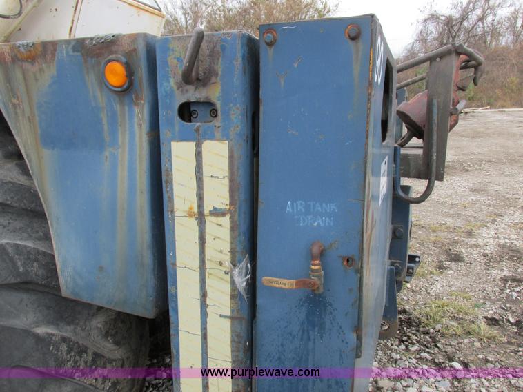 image for item I8880 Drott 1800CC crane