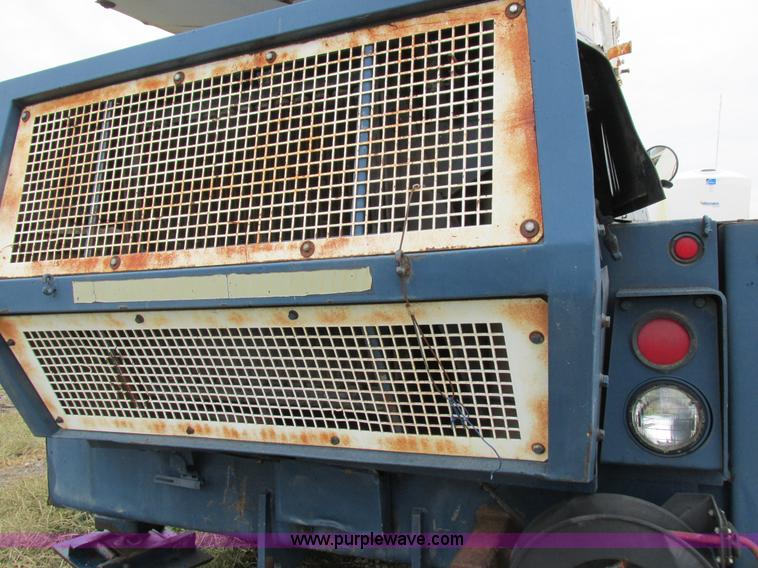 image for item I8880 Drott 1800CC crane