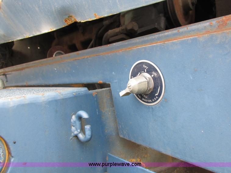 image for item I8880 Drott 1800CC crane