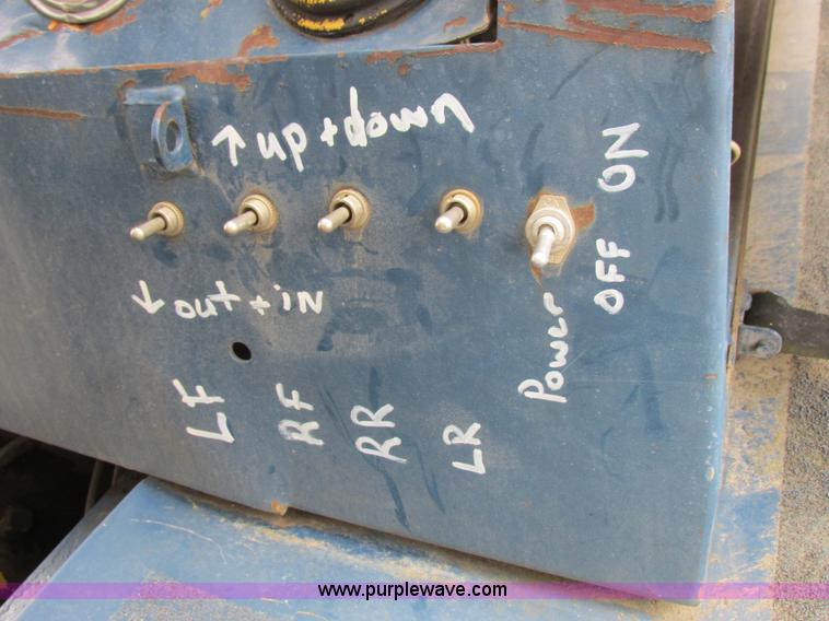 image for item I8880 Drott 1800CC crane