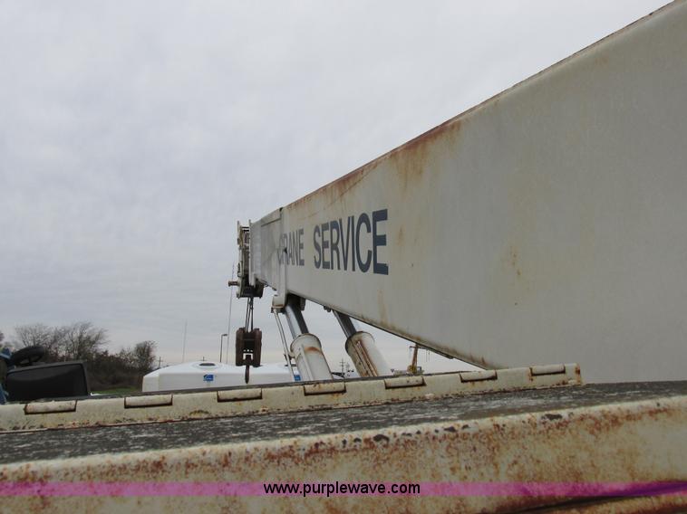 image for item I8880 Drott 1800CC crane