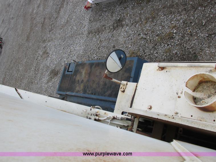 image for item I8880 Drott 1800CC crane