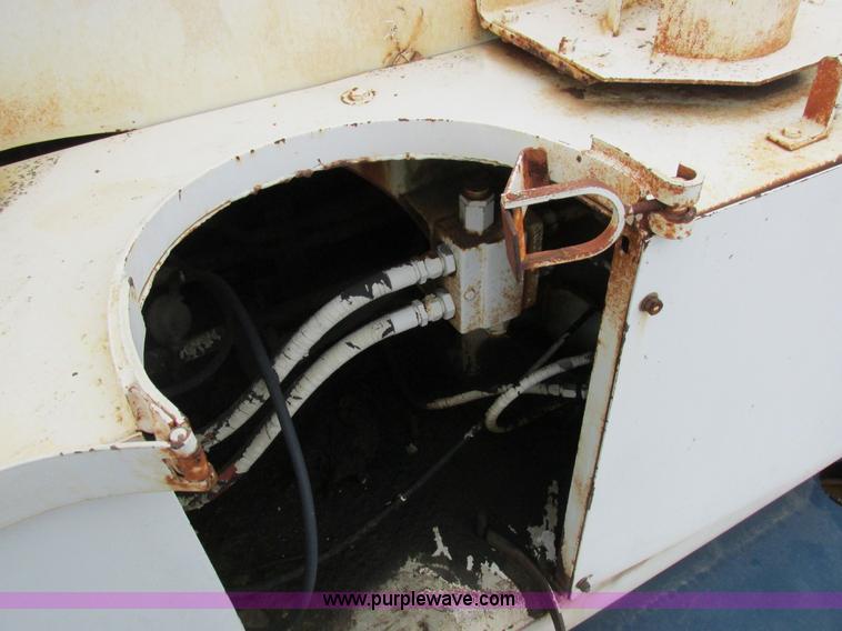 image for item I8880 Drott 1800CC crane