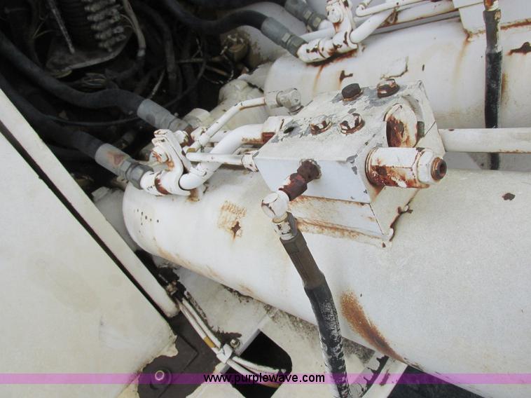 image for item I8880 Drott 1800CC crane