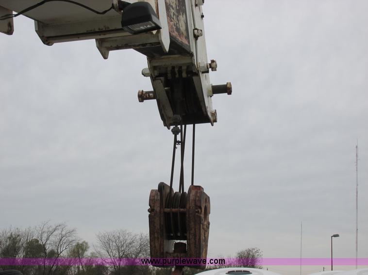 image for item I8880 Drott 1800CC crane