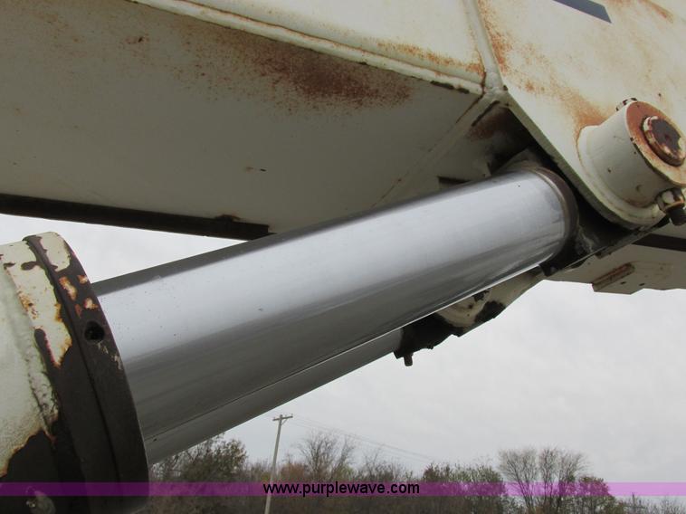 image for item I8880 Drott 1800CC crane