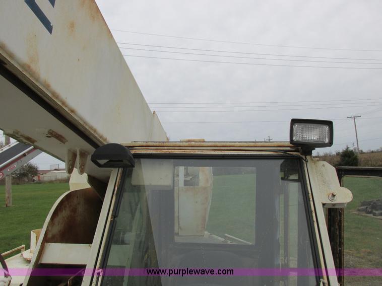 image for item I8880 Drott 1800CC crane