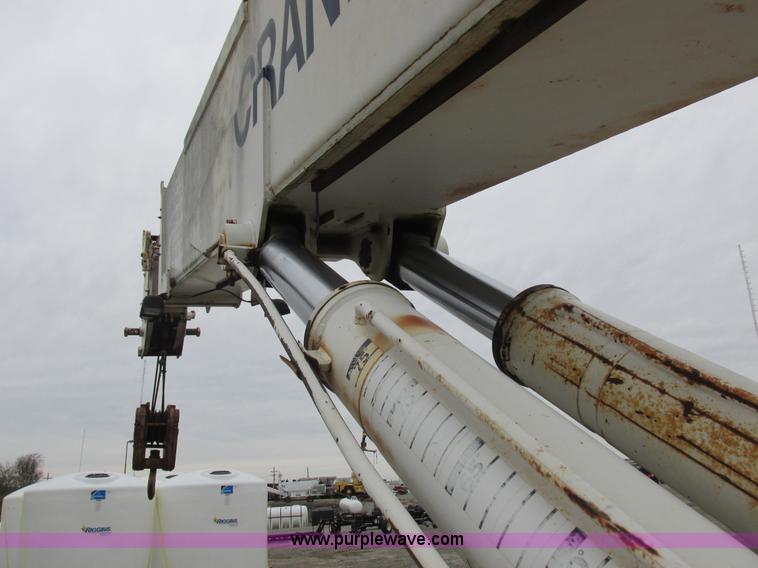 image for item I8880 Drott 1800CC crane