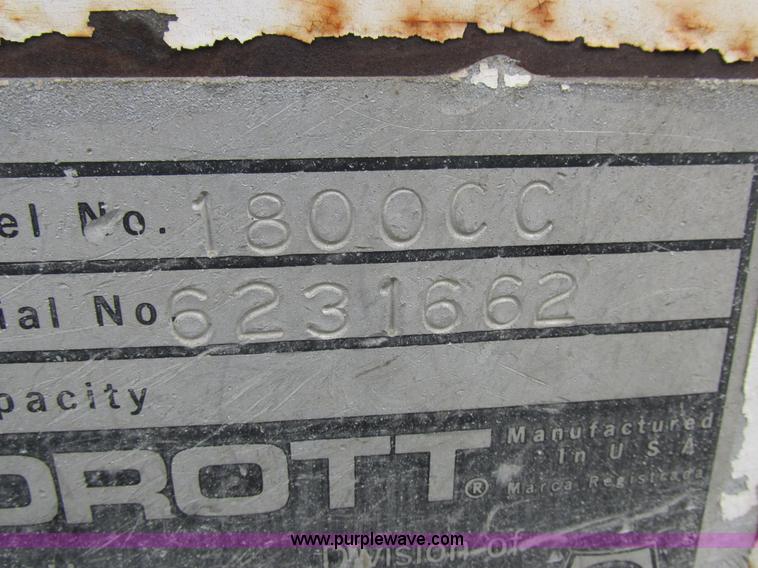 image for item I8880 Drott 1800CC crane