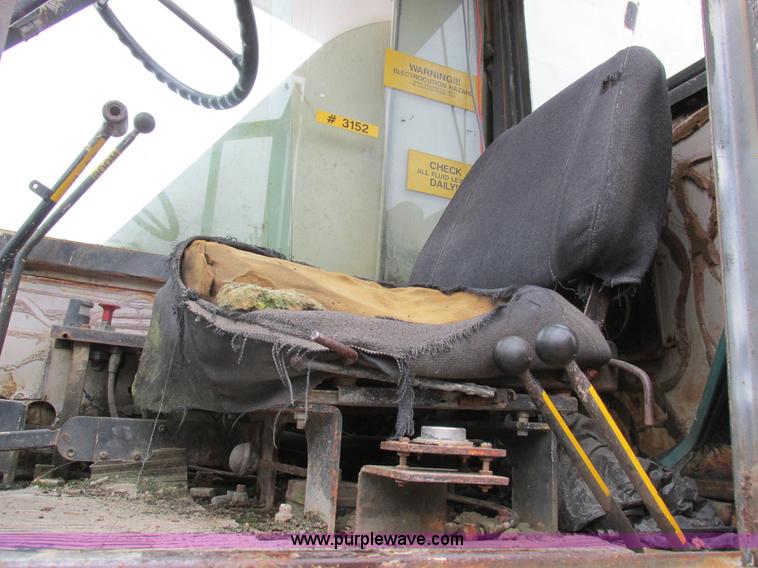 image for item I8880 Drott 1800CC crane