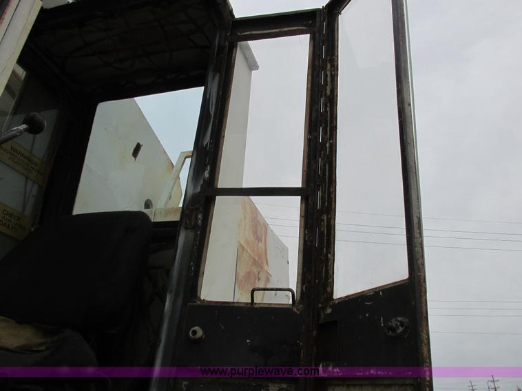 image for item I8880 Drott 1800CC crane