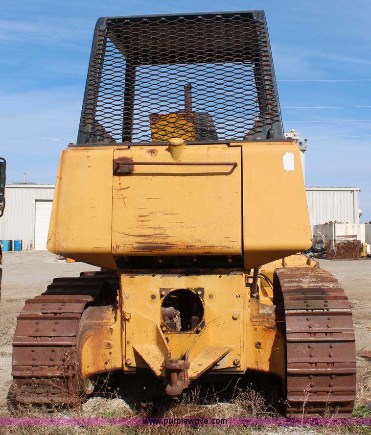 image for item J3175 1978 John Deere 750E dozer