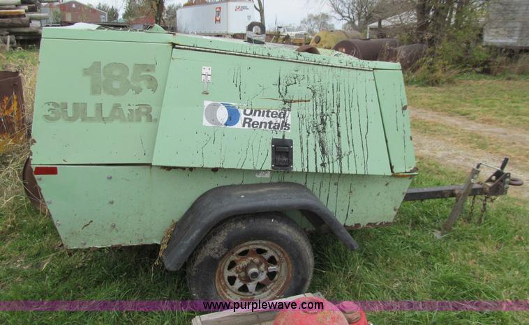 image for item J3366 Sullair 185DPQJD air compressor