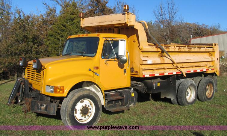 image for item Z9111 1998 International 4900 dump truck