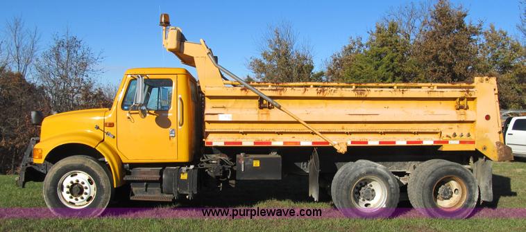 image for item Z9111 1998 International 4900 dump truck