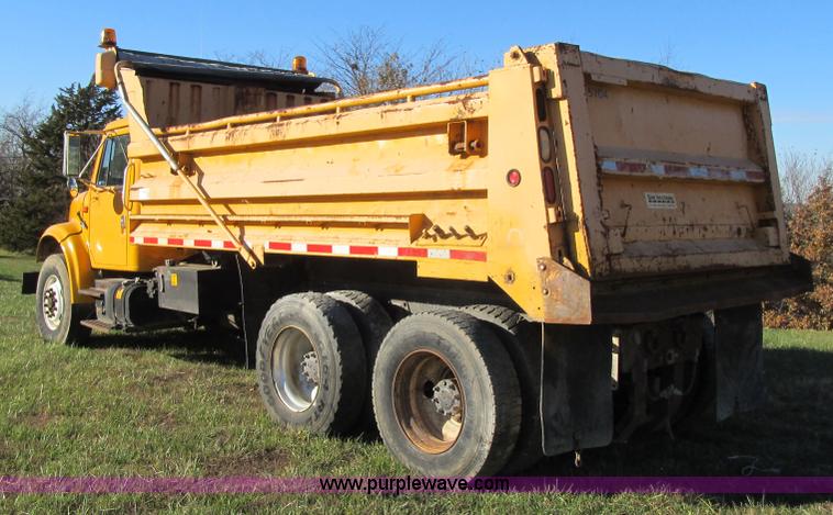 image for item Z9111 1998 International 4900 dump truck