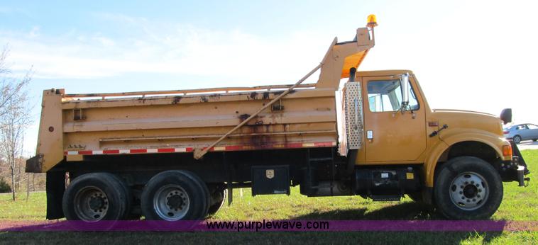 image for item Z9111 1998 International 4900 dump truck