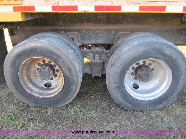 image for item Z9111 1998 International 4900 dump truck