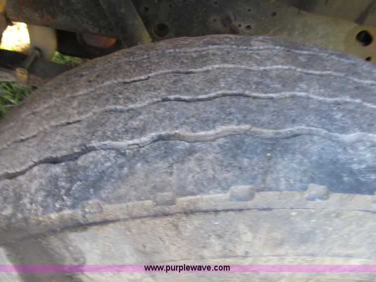 image for item Z9111 1998 International 4900 dump truck