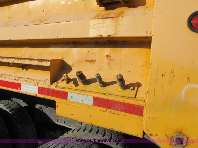 image for item Z9111 1998 International 4900 dump truck