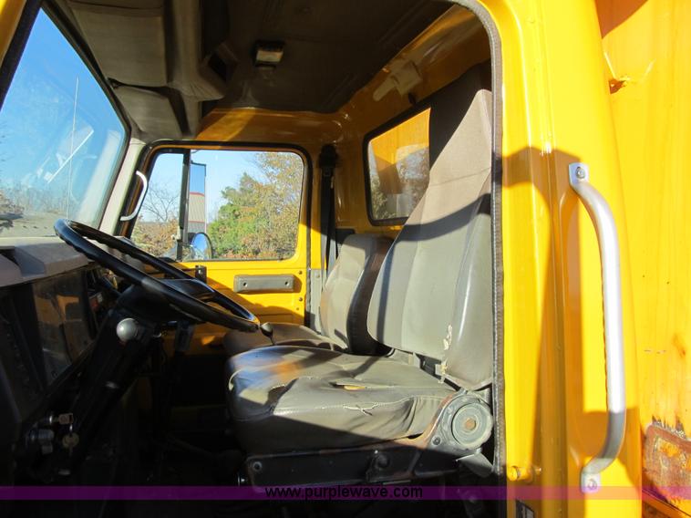 image for item Z9111 1998 International 4900 dump truck