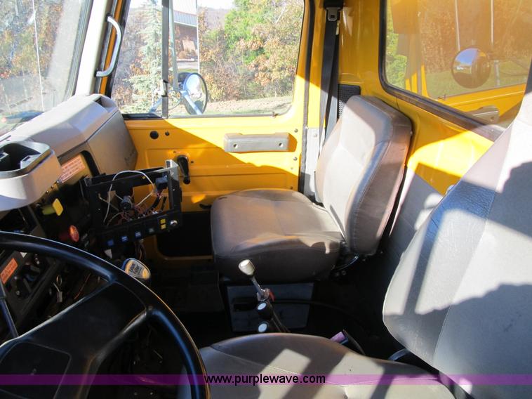 image for item Z9111 1998 International 4900 dump truck