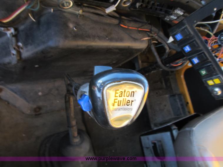 image for item Z9111 1998 International 4900 dump truck