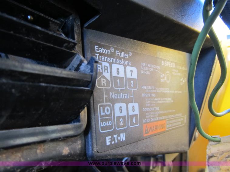 image for item Z9111 1998 International 4900 dump truck