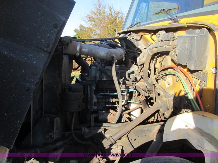 image for item Z9111 1998 International 4900 dump truck