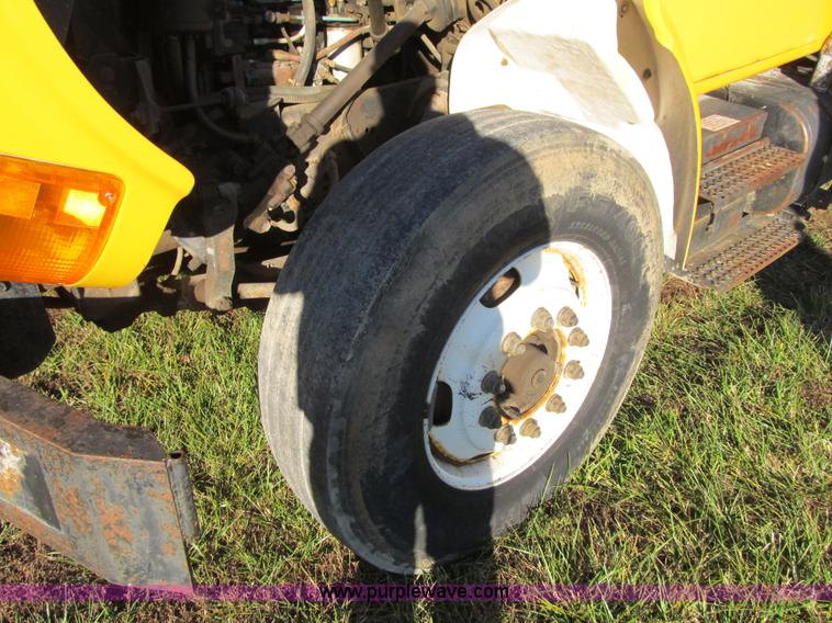 image for item Z9111 1998 International 4900 dump truck