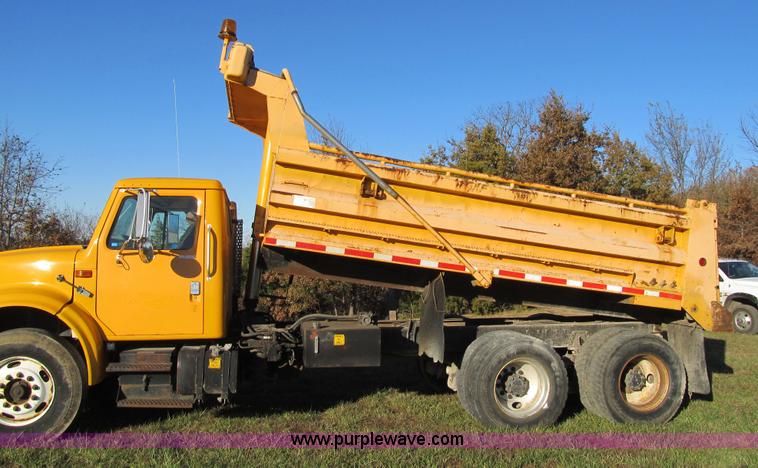 image for item Z9111 1998 International 4900 dump truck
