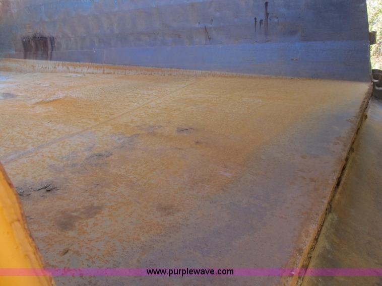 image for item Z9111 1998 International 4900 dump truck