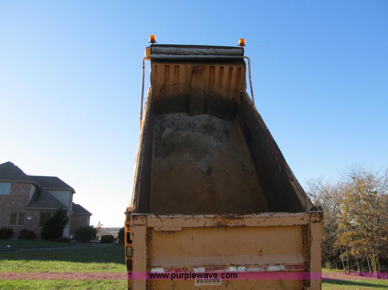 image for item Z9111 1998 International 4900 dump truck