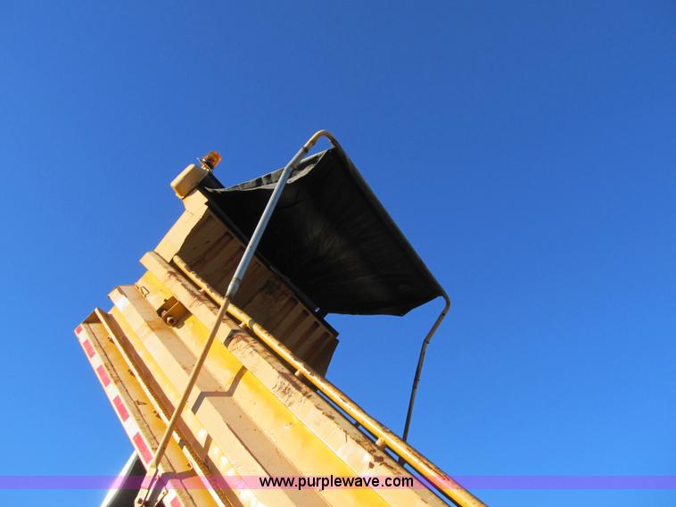 image for item Z9111 1998 International 4900 dump truck