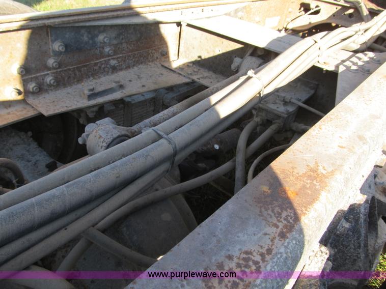 image for item Z9111 1998 International 4900 dump truck