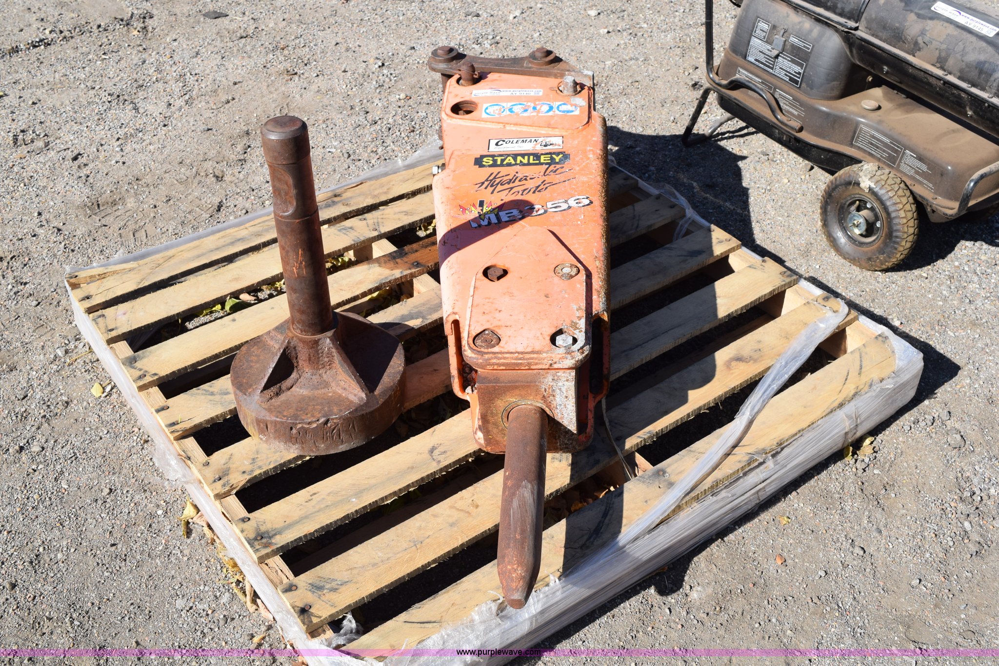 Stanley MB356 hydraulic hammer in Wichita, KS Item AY9140 sold