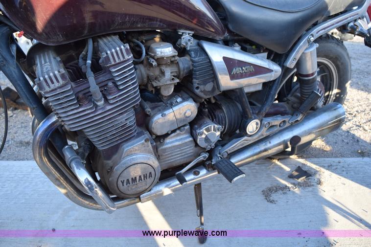 image for item I8634 1982 Yamaha Max motorcycle