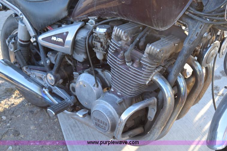 image for item I8634 1982 Yamaha Max motorcycle