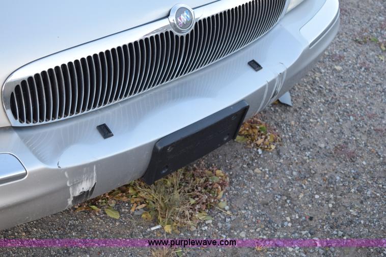 image for item I8636 2000 Buick Park Avenue Ultra