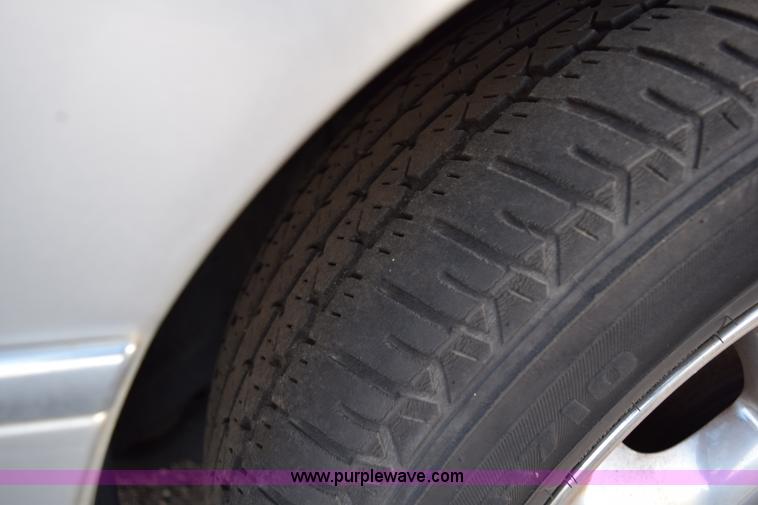 image for item I8636 2000 Buick Park Avenue Ultra