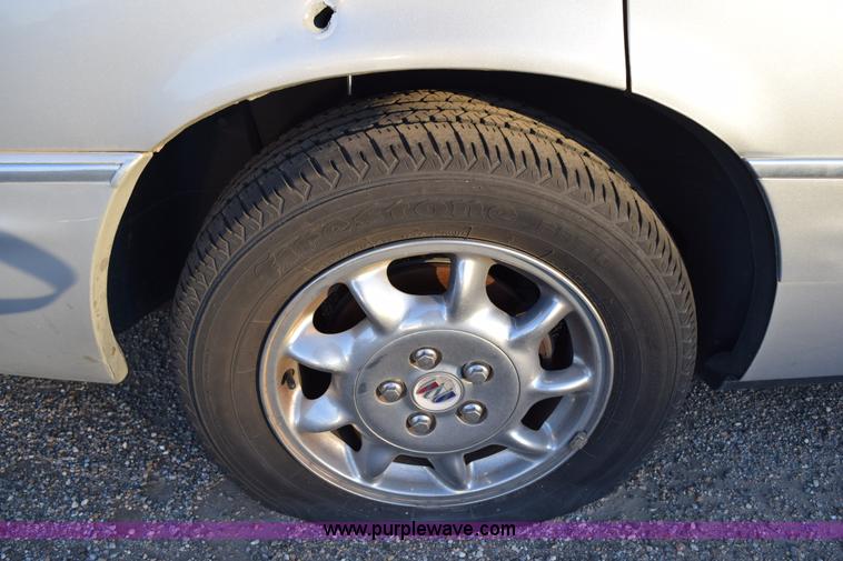 image for item I8636 2000 Buick Park Avenue Ultra